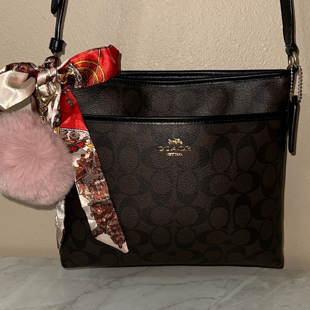 Coach Dark Brown/black Crossbody Bag with Gold Accents. - Picture 5 of 11